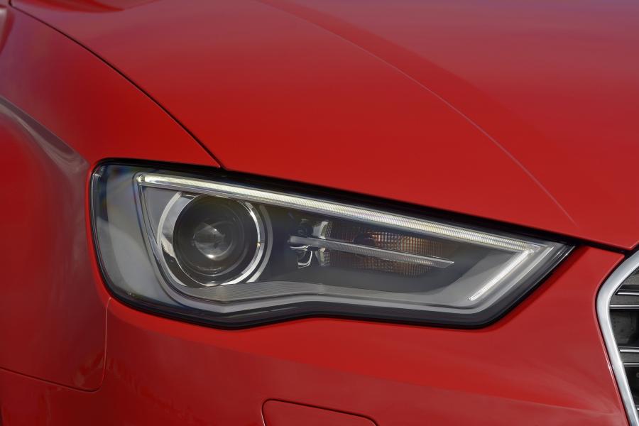 Детали экстерьера Audi S3 Sedan (8V) 2013 года  (UK) (фото 27 из 53)